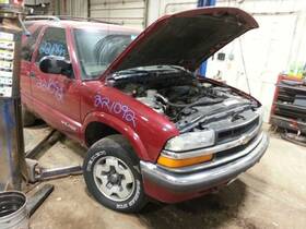 148.gm8301 Chevrolet Truck Blazers10 2001 Luggage Rack 1784827