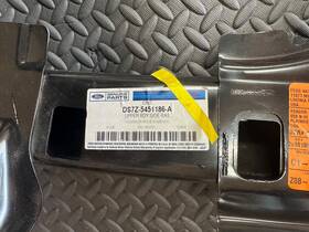 Ds7z-5451186-a Ford Genuine Rail Asy - Body Side Upper Oem Ds7z5451186a 2013-2016 Fusion