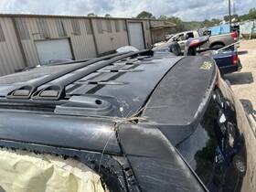 148.gm9d07 Gmc Truck Yukon 2007 Luggage Rack 104639946