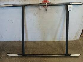 148.gm9d13 Gmc Truck 07-14 Gm Suv Swb Luggage Rack Chrome 800j White With Crossbars Oem