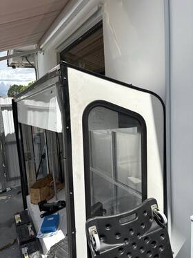 14099789 Leer Utility Camper For F250 6.5 Bed 16 To 2025