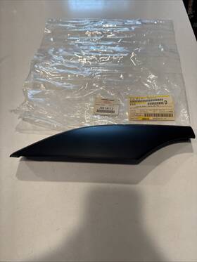 7661a112 Mitsubishi New 2007-2013 Outlander Rh Rear Roof Rack Cover