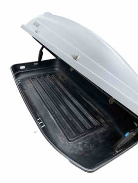 05834 Thule Sidekick Roof Cargo Box. Excellent Used Condition. 2 Keys And Hardware
