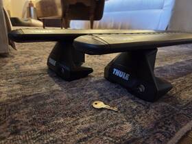 Thule 091021181298 Mint Condt - Evo Clamp Foot Pack Wingbar 53 Inch Locks/key
