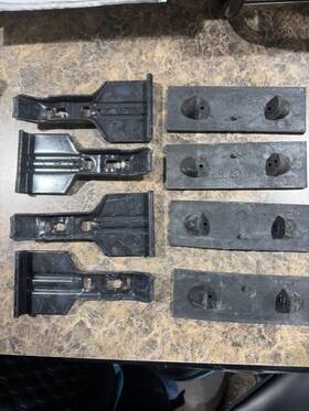 1061-13 Thule Mounting Kit Ski Rack Universal Gutter Mount