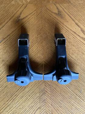 1817435 Thule 300 Gutter Mounts Set Of 2 For Square Crossbars