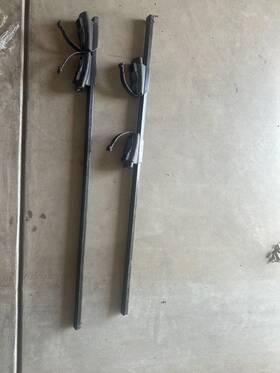 711120 Thule Roof Rack - Black