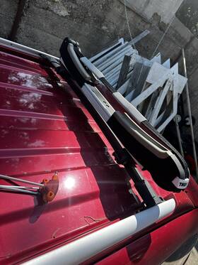 810001 Thule Single Sup Taxi Xt Black Surfboard Rack