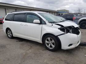 148.to1412 Toyota Sienna 2012 Luggage Rack 3762018
