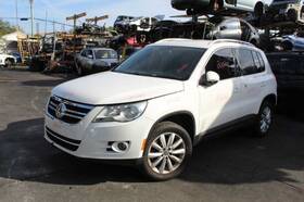 148.vw1t11 Volkswagen Tiguan 2011 Luggage Rack 526364