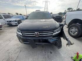 148.vw1t20 Volkswagen Tiguan 2020 Luggage Rack 1172726