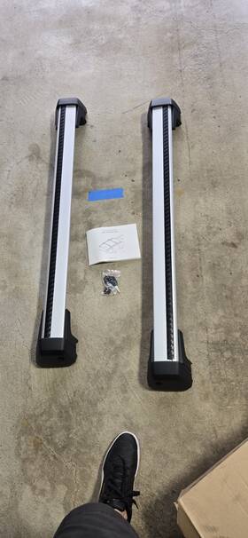6769209 Volvo Load Carrier Rails Silver With Black Trim New In Box