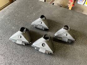 Y8890027 Yakima 4 Control Towers For Factory Installed Tracks