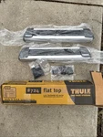 Thule 724 Flat Top Ski/snowboard Roof Rack Carrier; Pair Skis; 1. Fixed Price $75.00.