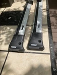 Thule Aeroblade Edge 7501 &7502 ,locks Optional. Fixed Price $260.00.